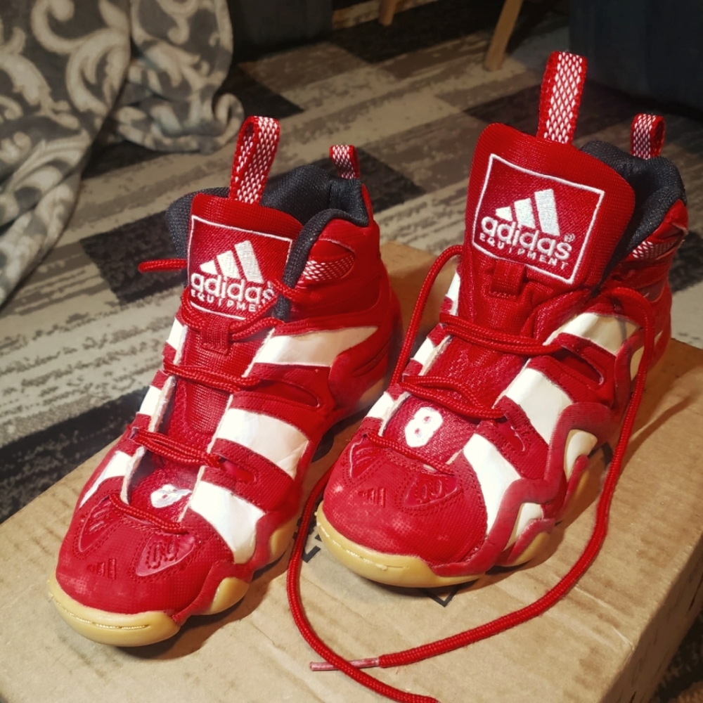 Adidas crazy 8 Red Gum 3, men's size 5 sneakers